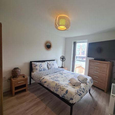 Lovely New Home In Manchester Close To Manchester City Fc Номер фото