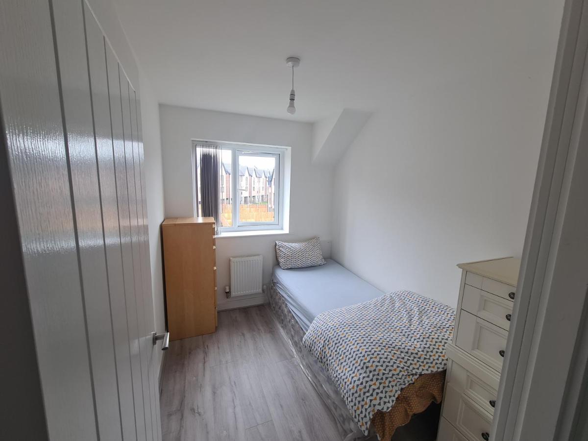 Lovely New Home In Manchester Close To Manchester City Fc Экстерьер фото